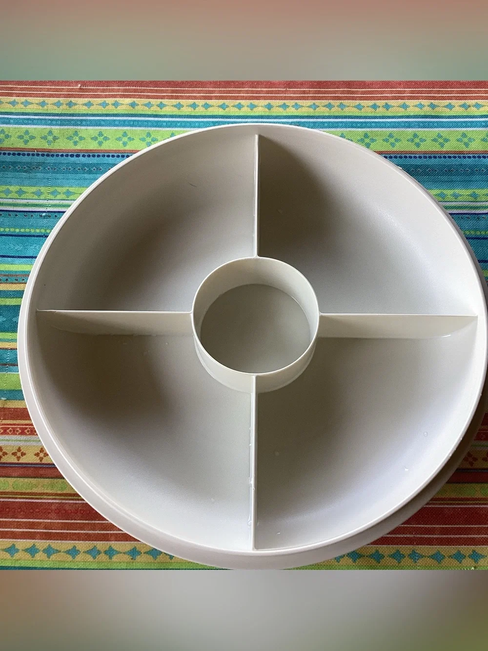 Tupperware Vintage Divided Round Serving Tray with Lid